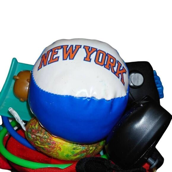 Random Mix 5 Pound Box Of Miscellaneous Toys - Picture 2 of 4